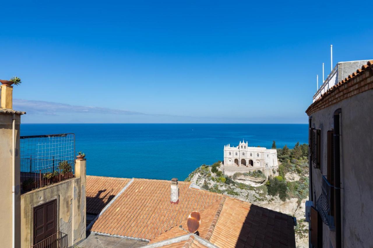 All'Angolo Della Torre Tropea Exterior photo