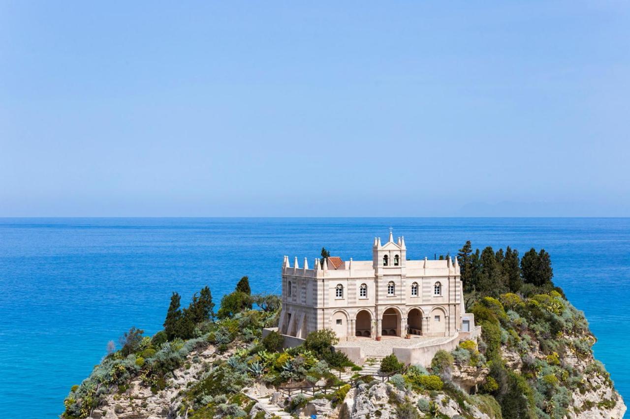 All'Angolo Della Torre Tropea Exterior photo